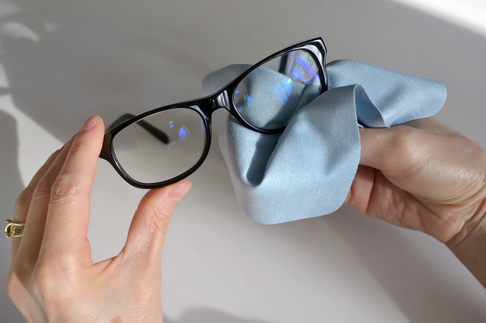 Microfiber Cloths Wipes To Clean Glasses Of Eyeglasses Or Sunglasses